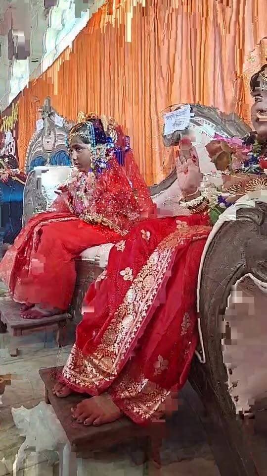 বর্ধমানে সর্বমঙ্গলা মন্দিরে নবমির দিন কুমারি পুজোর আয়োজন।৯টি কুমারি মেয়েকে একসঙ্গে বসিয়ে দেবি রুপে পুজো করা হচ্ছে দেখুন সরাসরি সম্প্রচার।