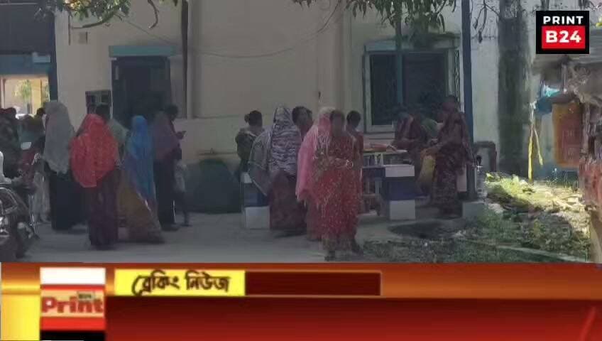 দুর্গাপুজোয় বাড়ি ফেরার আনন্দ নিমেষে বি!ষা!দ! লরির ধাক্কায় প্রা*ণ হারালেন মুর্শিদাবাদের গৃ'হ'ব'ধূ।