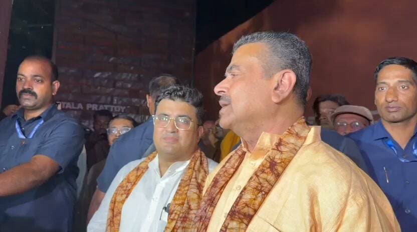 কলকাতায় টালা প্রত্যয় শ্রীশ্রী দুর্গাপুজোর শুভ উদ্বোধন করলেন পশ্চিমবঙ্গের মুখ্যমন্ত্রী শ্রী শুভেন্দু অধিকারী।