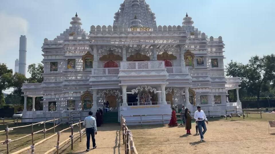দুর্লভপুর মিতালী সংঘের দুর্গোৎসব ২০২৬
পুজো প্যান্ডেলের থিম - প্রেম মন্দির
এবারের পুজো ৩২ তম বর্ষে পদার্পণ করল