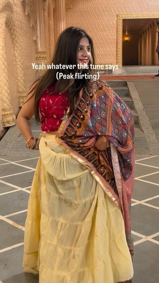 Ethereal ✨
#LehengaLook #DesiVibes #EthnicElegance #RoyalVibes #TraditionalLook
Lehenga twirl, desi girl, royal aesthetic, ethnic fashion, graceful vibes, Indian traditional look, cinematic reel
