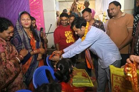 ଝାରସୁଗୁଡା: ରଘୁନାଥପାଲି ଦୁର୍ଗାପୂଜା ଉତ୍ସବରେ ଯୋଗଦେଲେ ଝାରସୁଗୁଡ଼ା ବିଧାୟକ ଟଙ୍କଧର ତ୍ରିପାଠୀ