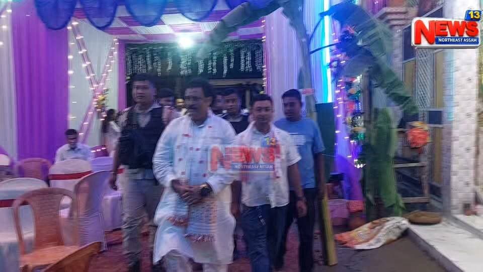 জাতি-ধৰ্মৰ উৰ্ধ্বত থাকি একতাৰ এনাজৰীৰে বান্ধ খাই আমাৰ মাজত যাতে সদায় শান্তি বিৰাজ কৰে , সেই আশা ব্যক্ত কৰে বিধায়ক ৰেকিবুদ্দিন আহমেদে।