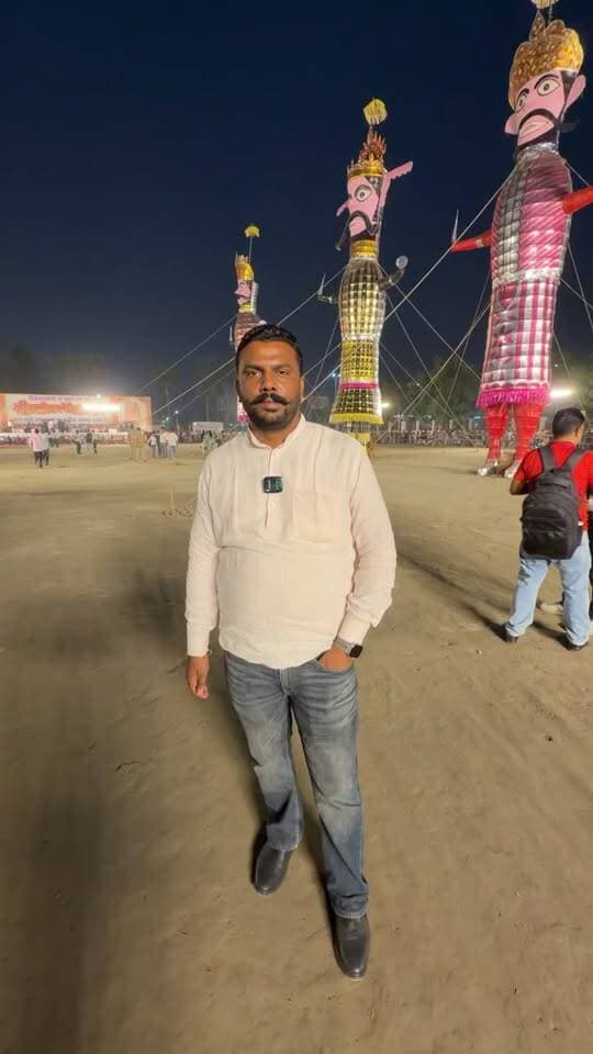 रूद्रपुर: बस कुछ देर मै धुँ धुँ कर जल उठेगा रावण लाइव देखने के लिए जुड़े रहे..
𝑭𝒐𝒍𝒍𝒐𝒘𝒆𝒓𝒔. RUDRAPUR CITY