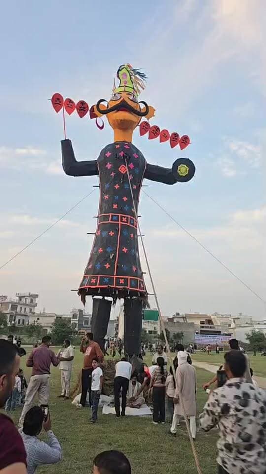 कुछ ही देर में होगा रावण दहन