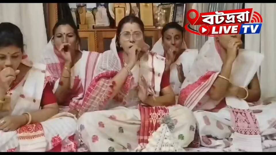 দুৰ্গা বন্দনা, অপৰাজিতা শিল্পী দল, পূৱ-হাতীচোং।
#viralreelschallenge #viralchallenge #viralreelsシ #viralpost #viralreels #viralreelsfacebook #photography #photographychallenge #photooftheday #photos #assam