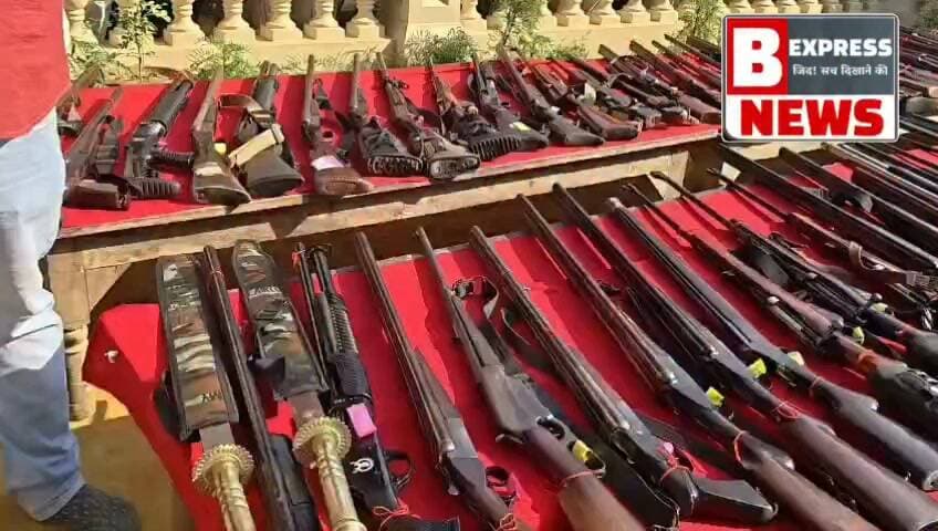 #प्रतापगढ़। कुंडा में राजा भैया ने दशहरे पर किया शस्त्र पूजन, 500 से अधिक हथियारों की हुई पूजा।
जनसत्ता दल लोकतांत्रिक के राष्ट्रीय अध्यक्ष एवं कुंडा विधायक रघुराज प्रताप सिंह उर्फ राजा भैया ने अपनी कोठी पर पारंपरिक शस्त्र पूजन किया। इस दौरान उनके दोनों बेटे, समर्थक और कई जनप्रतिनिधि मौजूद रहे। आयोजन का वीडियो भी सामने आया है।
#Pratapgarh #Kunda #RajaBhaiya