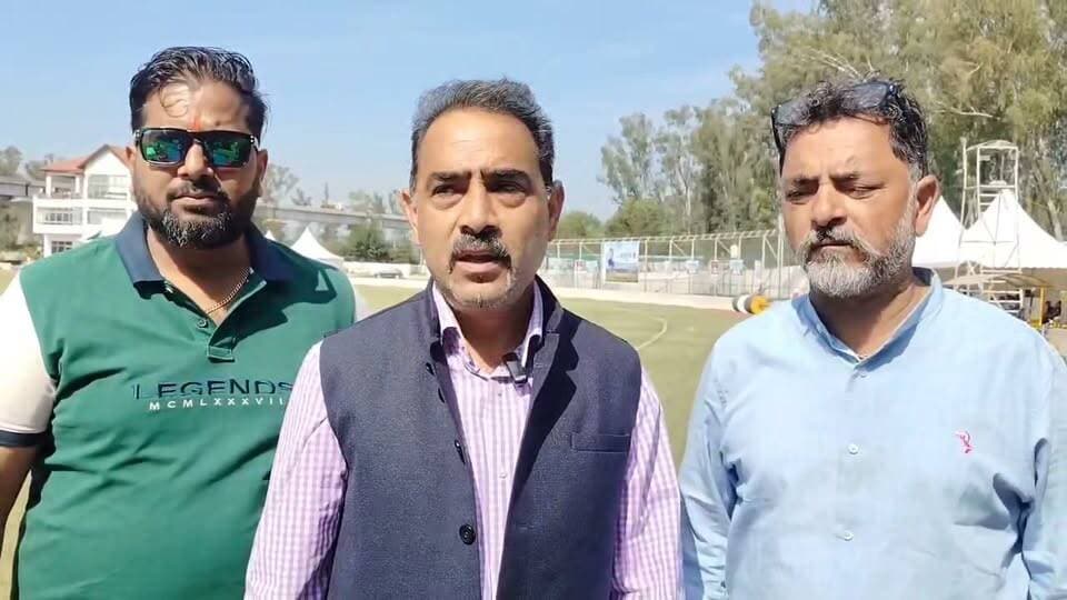 बिलासपुर लुहणु क्रिकेट मैदान में हिमाचल व मुंबई रणजी ट्रॉफी मैच को लेकर HPCA सचिव मनुज शर्मा दे रहे जानकारी कहा भविष्य में इस मैदान में और बेहतर आयोजन होंगे। जिला क्रिकेट संघ के प्रयास भी सराहे...
#rampurbushahr #rampurbushahr #congress #Congress #congress #congress #congress #congressnews #congress #congress #congress #bjp #BJPGovt #BJPGovernment #bjpmembership #BJPGovt #nsui_india #NSUI #nsui_india #NSUI #bjp #BJPGovt #BJPGovernment #bjpmembership #BJPGovt #menssalon #हिमाचली #हिमाचली #bilaspur #kullu