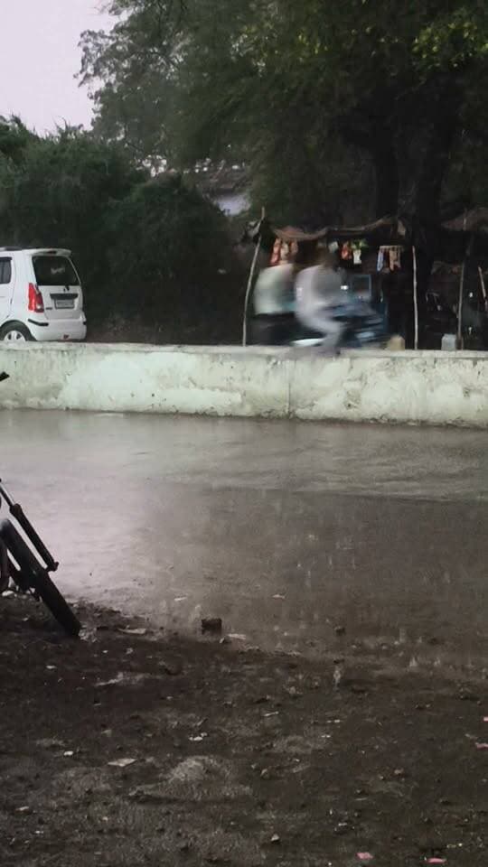 गरोठ में बारिश