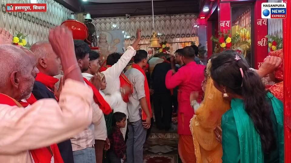 हसनपुरा नगर पंचायत के जलालपुर गांव स्थित नवका बाबा के निवास स्थान के समीप माँ भगवती के मंदिर परिसर में विजयदशमी के अवसर पर हजारों भक्तगणों की उपस्थिति में महायज्ञ का हुआ आयोजन,भंडारा में उमड़े हजारों लोग,देखे पूरी वीडियो...