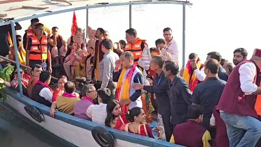 बिलासपुर सदर: बिलासपुर में विजयादशमी पर शोभायात्रा और पूजा-अर्चना, केंद्रीय मंत्री नड्डा ने दी शुभकामनाएं