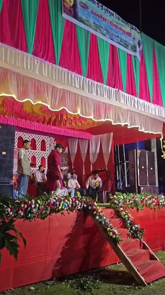 Live শুধু পূজাই নয়, সাধারণ মানুষের পাশে সাইবুর ভান্ডানি দুর্গাপূজা উৎসব কমিটির!শীতবস্ত্র বিতরণ