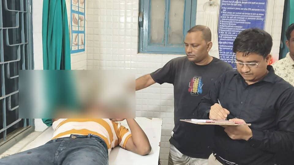 ভ"য়া"ব"হ প"থ দু"র্ঘ"ট"না জলঙ্গিতে