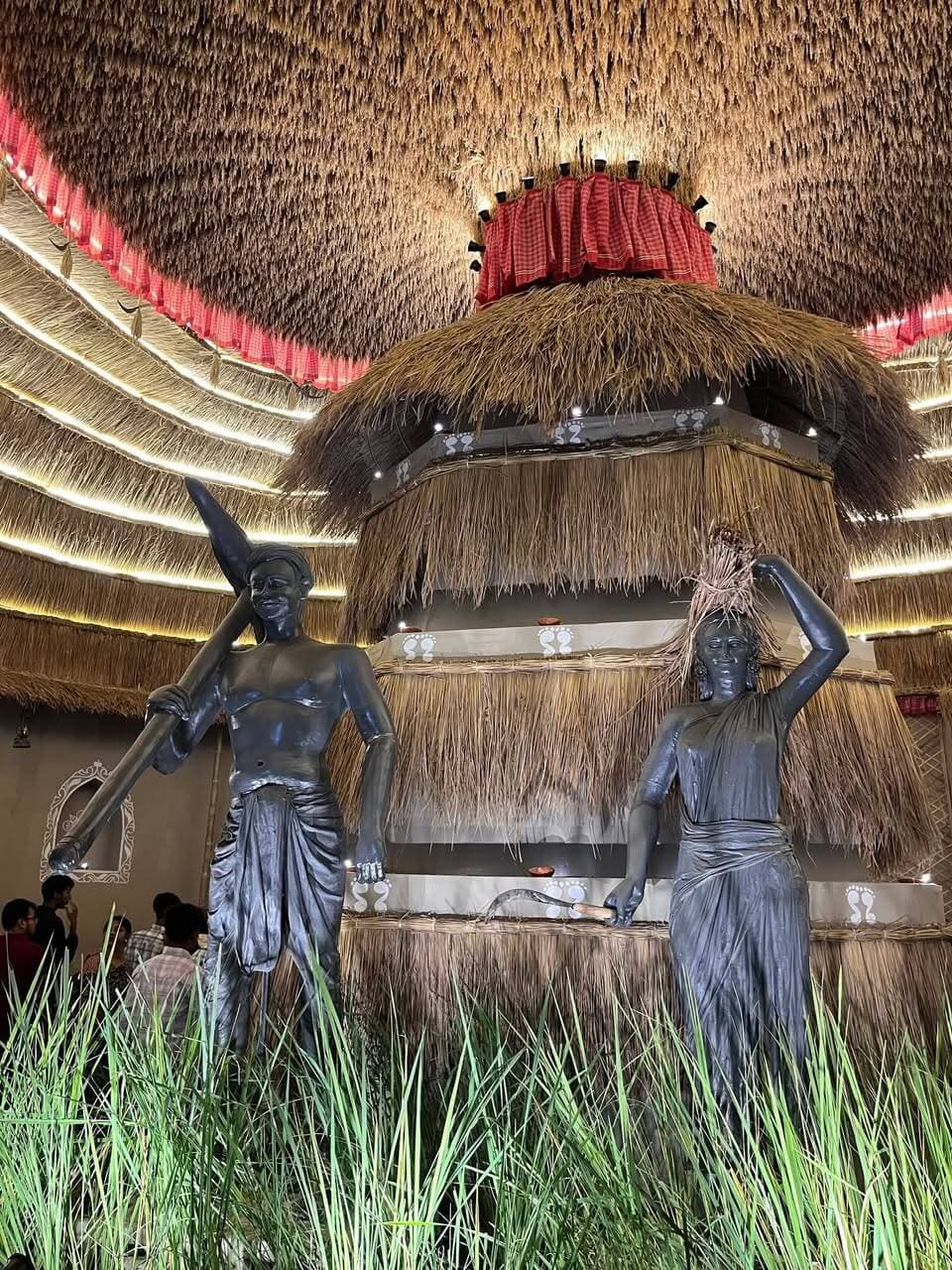 যে গল্প জড়িয়ে আছে আমাদের মাটির গন্ধে, শৈশবের স্মৃতিতে, আর শিকড়ের অমোঘ টানে—আজ তারই এক বিশেষ ঝলক আপনাদের সামনে! 🌾
থিম: ফেরার টানে
ভাবনায়: সন্দীপন দে (সানু)
হরিরধাম সার্বজনীন দুর্গোৎসব ২০২৬
৬৪তম বর্ষ
পরিচালনায়: তুফানগঞ্জ নিউটাউন ক্লাব
মা আসছেন… আর আমরা ফিরছি শিকড়ের টানে!
#ফেরারটানে #HarirdhamDurgaPuja2026 #TufanganjNewtownClub #DurgaPuja2026 #ExclusiveFirstLook #Tufanganj
