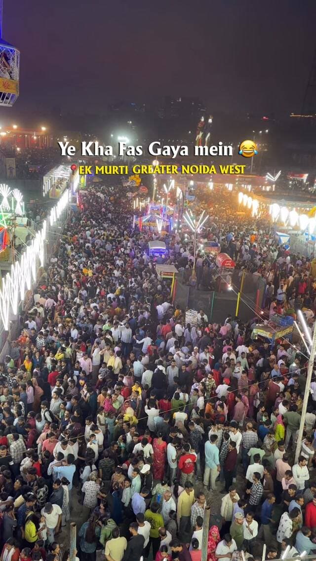 Ye kha fas gaya mein 😂
#noida #insta #instagram #explorepage #instagood