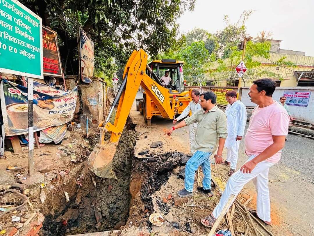 कल से नलों में आएगा पानी, समाजसेवी बच्चू झा की पहल से 15 दिन का काम 2 दिन में पूरा !
#shorts #reelsvideo