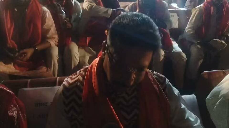 सांसद अभय कुशवाहा ने पर्व को शान्तिपूर्ण तरीके से संपन्न कराने के लिए जिला प्रशासन को दिया बधाई