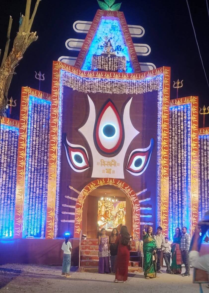 মাথাভাঙ্গা পান্থশালা দুর্গাপূজা কমিটির পূজা মণ্ডপ