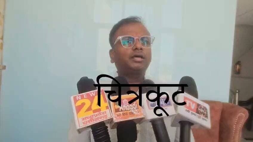 शराब पैकारी के खिलाफ पुलिस को भाजपा जिला उपाध्यक्ष राव प्रवल श्रीवास्तव की सख्त चेतवानी, शराब माफियाओ के साथ मिलने वाले पुलिस कर्मी को अपने स्तर पर सुधारे धर्मनगरी मे एक बूंद भी शराब नहीं बिकेगी...