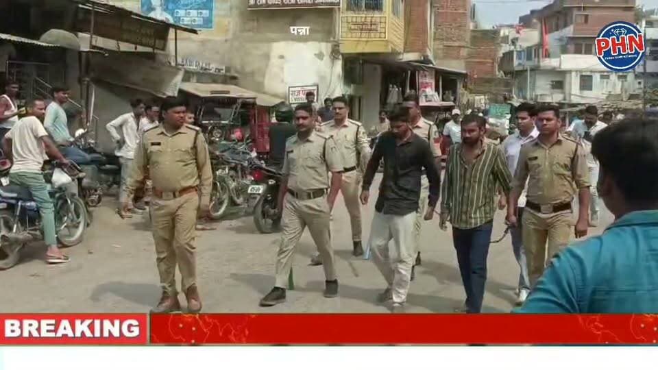 अमानगंज होटल तोड़फोड़ मामले में पुलिस की कार्रवाई दो आरोपियों को गिरफ्तार कर नगर में निकाला जुलूस अवैध कट्टा और दो जिंदा कारतूस बरामद, आरोपियों को भेजा जेल