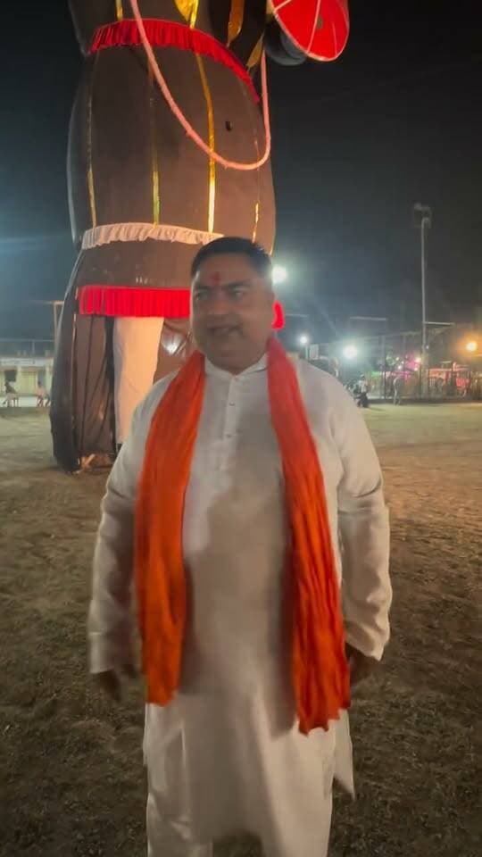 इस वीडियो से हमें क्या सीख मिलती है? 🤔
अपनी राय कमेंट में जरूर बताइए। आपकी एक टिप्पणी समाज में जागरूकता लाने का काम कर सकती है।