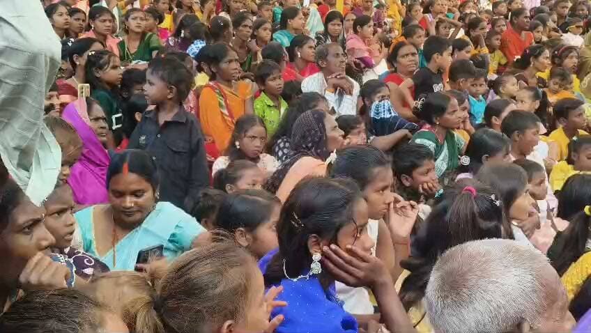 दशहरा को लेकर उमगा सूर्य मंदीर का नजारा, त्रेतायुग के बने सूर्य मंदिर परिसर को दशहरा के नाम पर अश्लीलता का अड्डा बना