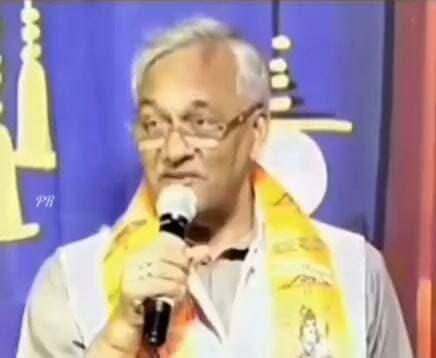 देहरादून के परेड ग्राउंड में रावण के पुतले की हाईट बढ़ने के मामले में त्रिवेंद्र सिंह रावत का बयान
समाज क़ो लेकर भी कर डाला कमेंट
Uttarakhand DIPR Trivendra Singh Rawat Pushkar Singh Dhami मुख्यमंत्री कार्यालय, उत्तराखंड CMO Uttarakhand