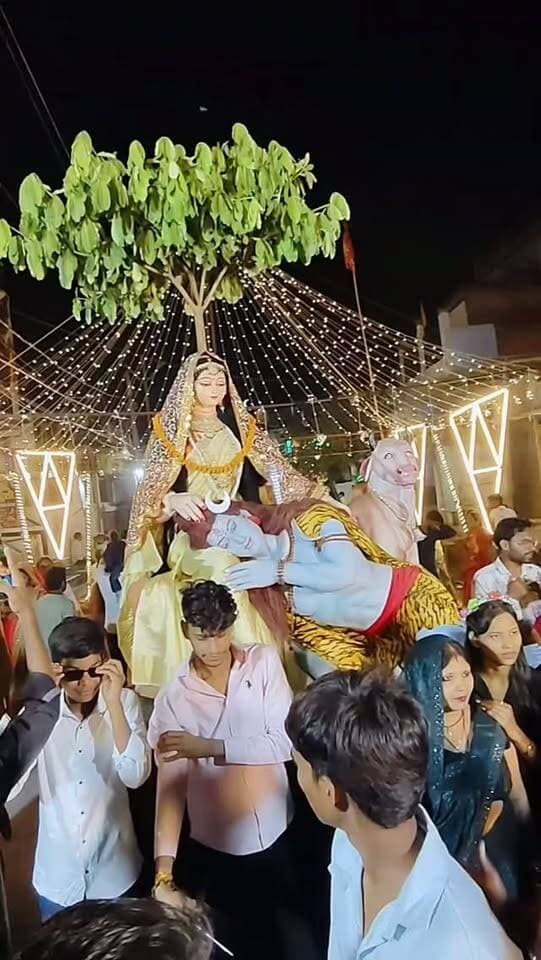 श्री बाल नव दुर्गा पूजा समिति, नया बाज़ार वार्ड नं. 4
🔱 पावन शिवलिंग, माँ काली एवं माँ दुर्गा की दिव्य प्रतिमा 🔱
✨ आस्था, भक्ति और शक्ति का अद्भुत संगम ✨
🌺 जय माता दी | हर हर महादेव 🌺
#श्रीबाल नवदुर्गापूजासमिति #नयाबाजार #वार्ड4 #माँदुर्गा #माँकाली शिवलिंग जयमातादी हरहरमहादेव दुर्गापूजा सनातनधर्म भक्तिऔरशक्ति नवरात्रि