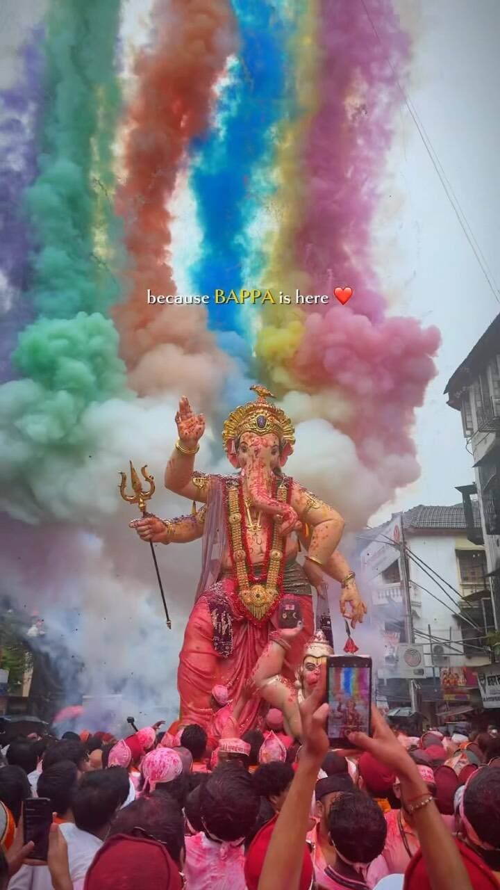 because BAPPA is here ❤️
.
.
.
.
#ganpati #ganpativisarjan #ganpatibappa #maharashtra #explorepage