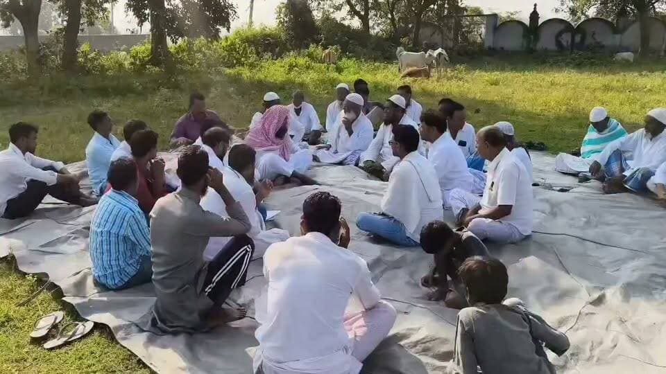 आगामी 20 नवंबर से होने वाले तीन दिवसीय जिला स्तरीय सलाना इस्तेमा के तैयारियों को लेकर हुई पहली बैठक, जंगलपुर के विभिन्न टोलों से पहुंचे दर्जनों गणमान्य लोग