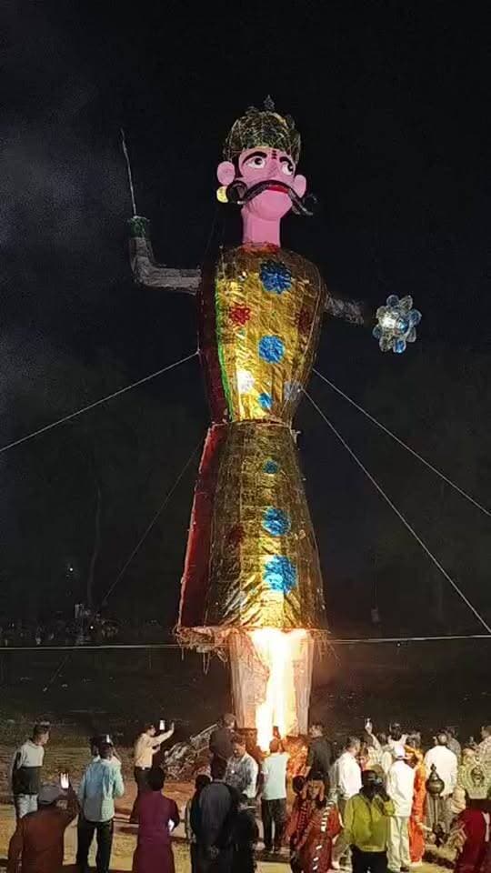 #haridwar : धूं धूं कर जले रावण, मेघनाथ और कुंभकरण के पुतले श्री निरंजनी मायापुर रामलीला संस्था द्वारा आयोजित हुआ दशहरा महोत्सव : देखें वीडियो
Haridwar Stambh Vasudev