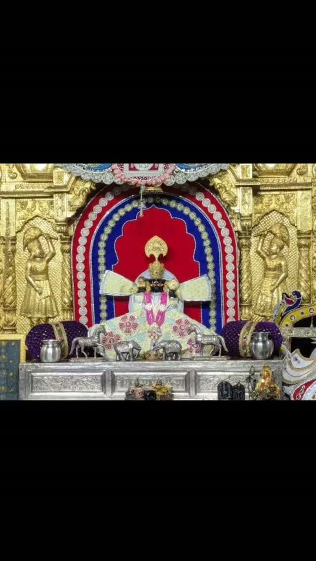 श्री सांवरिया सेठ जी के आज के दिव्य दर्शन 🙏💐 सेठ जी की कृपा आप सभी भक्तों पर सदैव बनी रहे। जय श्री सांवरिया सेठ जी! 🙏🚩
#श्रीसांवरियासेठजी #मंगलवारदर्शन #आजकेदर्शन #सांवरियासेठ #जयश्रीसांवरियासेठ HelloChittorgarh LiveDarshan
