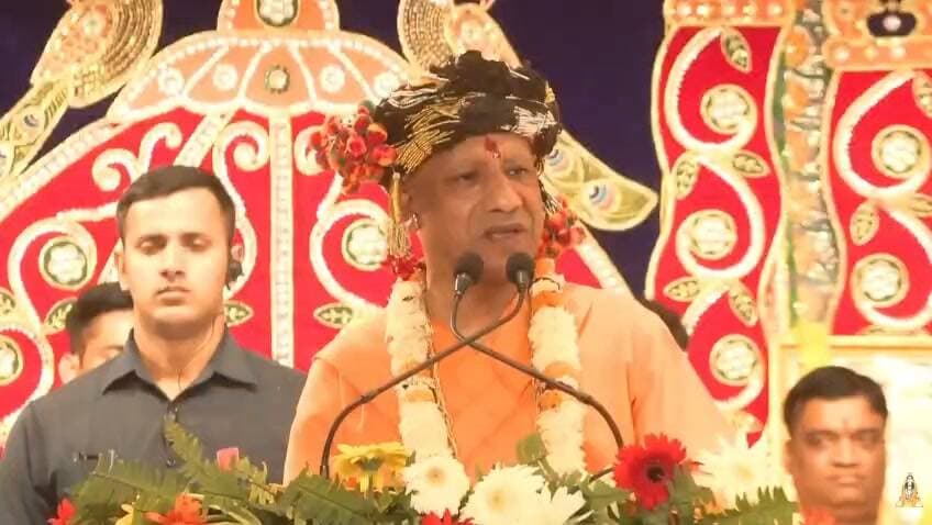 जो अराजकता फैलाएगा, रावण जैसी दुर्गति को प्राप्त होगा।
जो सनातन के खिलाफ, भारत के खिलाफ दुष्प्रचार करेगा, वह भी रावण की तरह धराशायी होगा...
मुख्यमंत्री योगी आदित्यनाथ गोरखपुर।
#YogiAdityanath