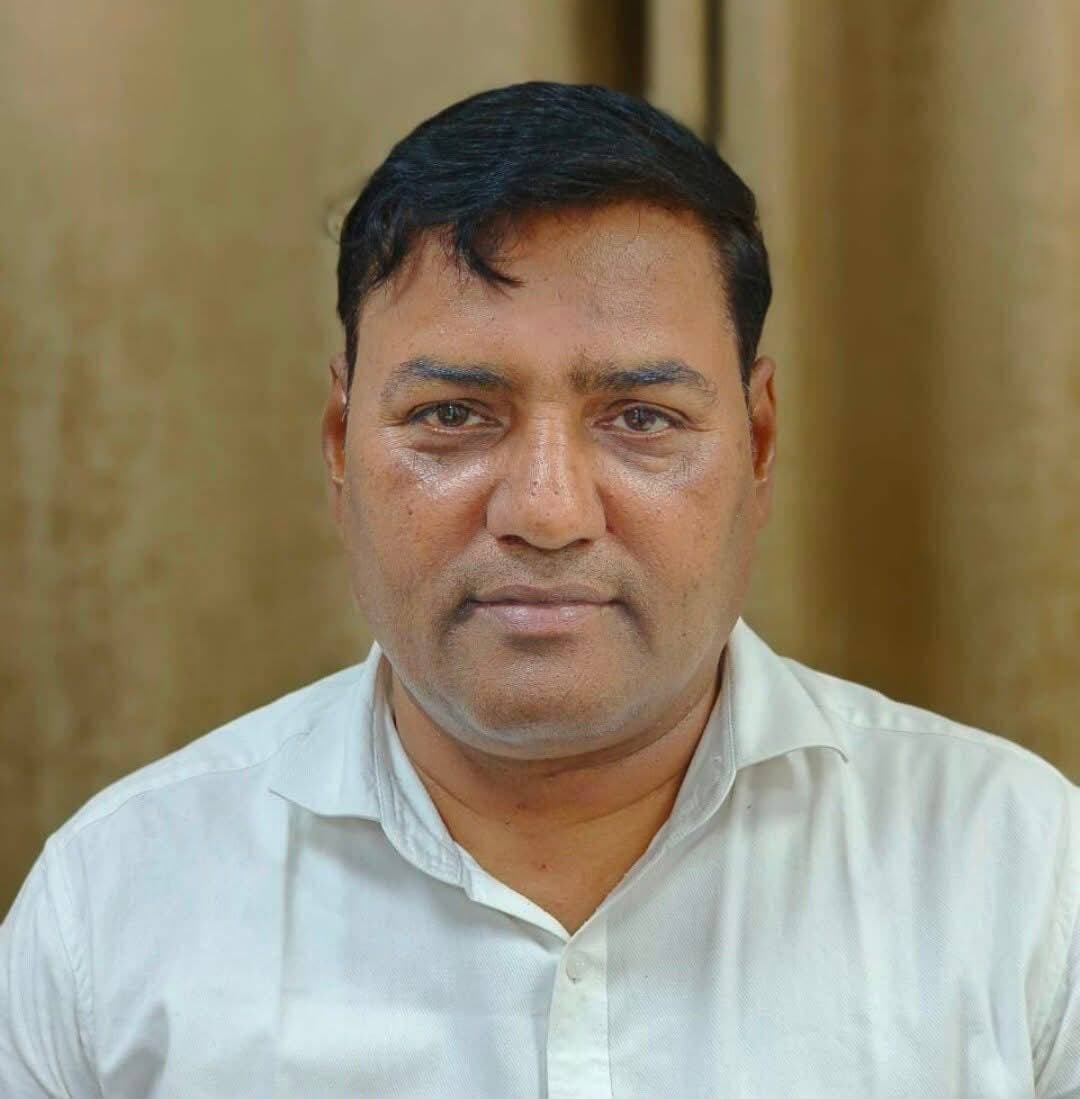 बुलंदशहर के एडीएम न्यायिक भरत राम यादव का निधन
ब्रेन हेमरेज के बाद चल रहा था इलाज, लखनऊ पीजीआई में ली अंतिम सांस
नोएडा के फोर्टिस अस्पताल में हुआ था ऑपरेशन, बाद में पीजीआई लखनऊ किए गए थे शिफ्ट
2015 बैच के प्रमोटी पीसीएस अधिकारी थे भरत राम यादव
वर्ष 2025 से बुलंदशहर में एडीएम न्यायिक के पद पर थे तैनात
अधिकारी के आकस्मिक निधन से बुलंदशहर प्रशासन में शोक की लहर।।