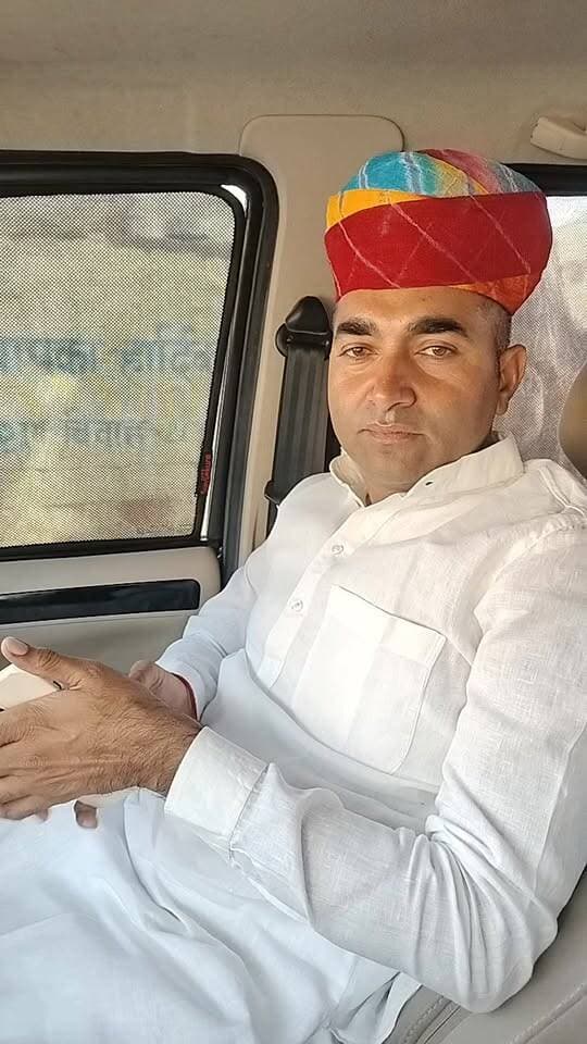 रजलानी सरपंच पारस गुर्जर से चर्चा!!👍👌💐