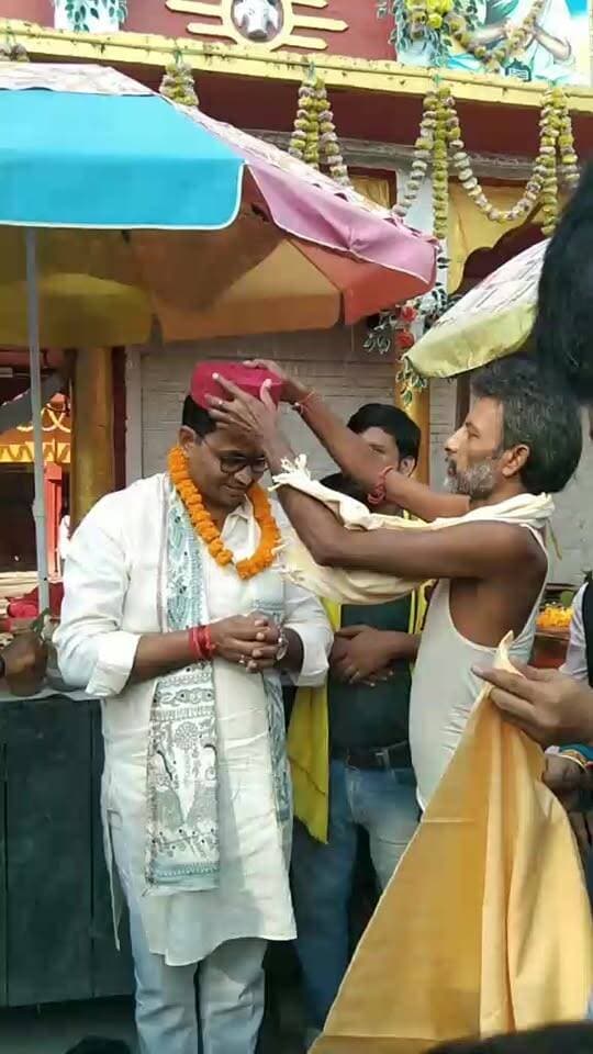 MLC प्रत्याशी CA आदित्य झा पहुँचे विद्यापतिधाम मंदिर...