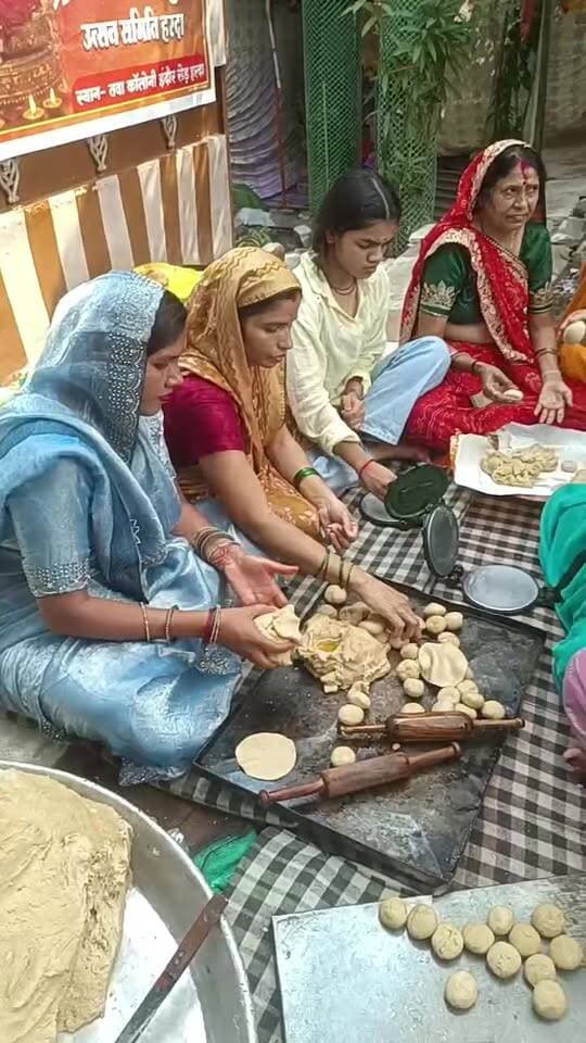 इंदौर रोड़ श्री सर्वज्ञानी दुर्गा उत्सव समिति मे भव्य भंडारे का आयोजन का लाइव प्रसारण