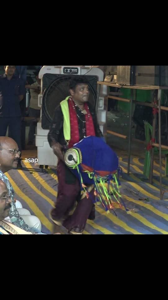 ରେ ରାଧା ରେ ରାଧା. .. ହେଲେ ବି ଦାଦାର ବାଦ୍ୟ ତଳେ