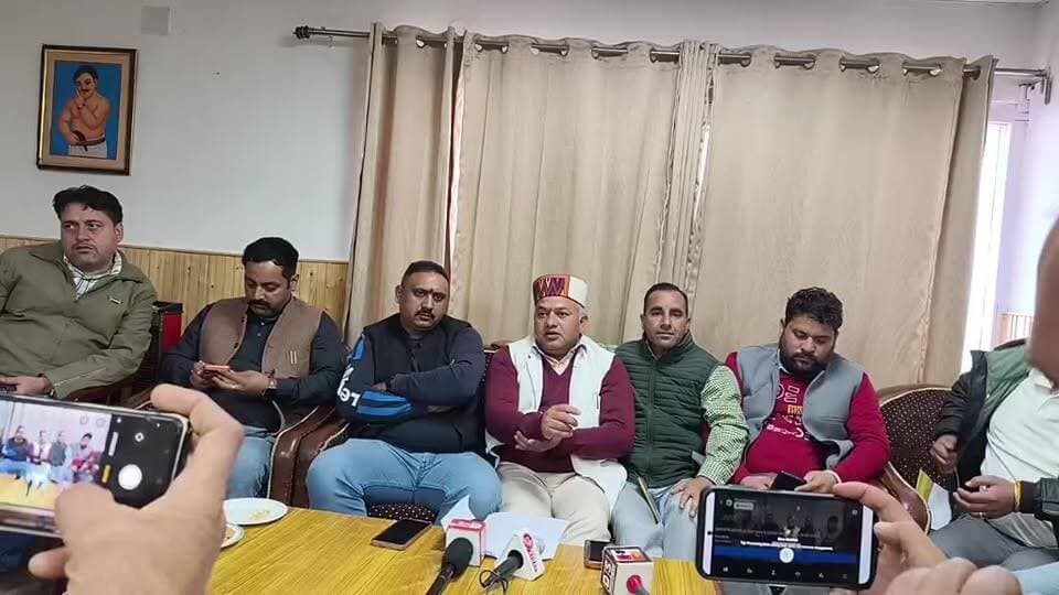 मुख्यमंत्री सुखविंदर सिंह सुक्खू के भरमौर के होली दौरे को विधायक डॉक्टर जनक राज की प्रेसवार्ता मुख्यमंत्री के दौरे को लेकर क्या कुछ कह रहे हैं विधायक सुनिए