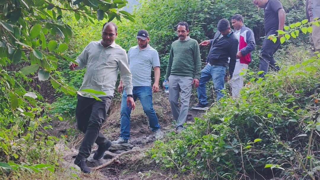नगरूघाट पहुंचे डीएम मनीष कुमार, बदहाल सड़क पर जताई नाराजगी; पर्यटन हब बनाने की तैयारी https://champawatkhabar.com/dm-manish-kumar-reached-nagurghat-expressed-anger-over-the-bad-road-preparations-underway-to-make-it-a-tourism-hub/