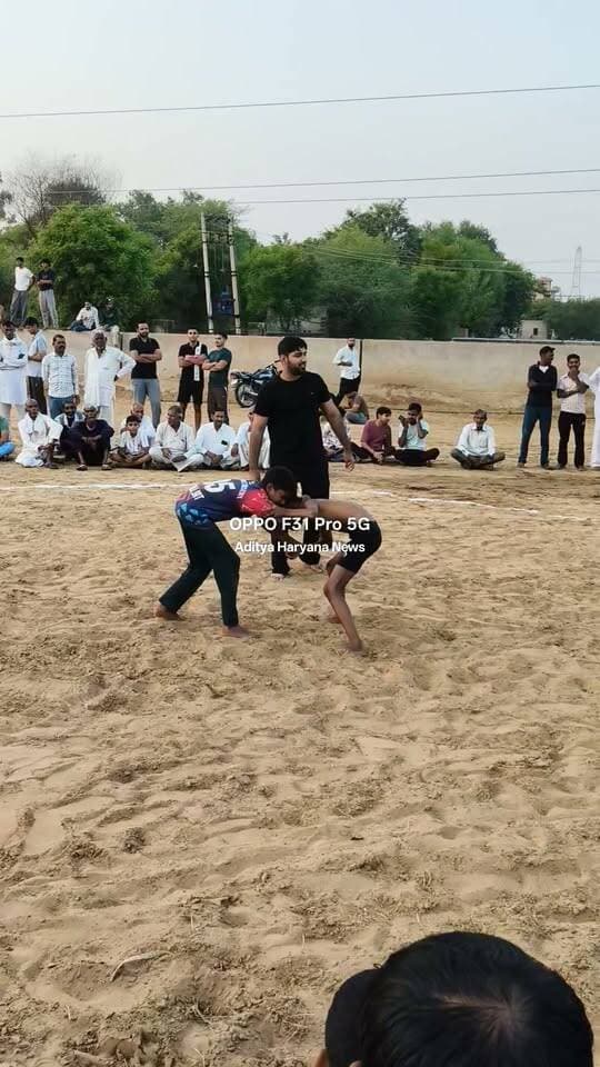 छोटे बच्चों की कुश्ती