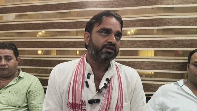 📢 तिरहुत शिक्षक निर्वाचन चुनाव 2026
अतिपिछड़ा, पिछड़ा और स्वामी समाज का मिल रहा है ऐतिहासिक जनसैलाब! इस बार बदलाव की आंधी है, निर्दलीय प्रत्याशी प्रेम कुमार यादव जी को फूल बहुमत (भारी मतों) से विजय बनाने का संकल्प ले चुका है हर मतदाता........
#PremKumarYadav #TirhutTeacherElection #BadlavKiAandhi #SupportYadav #JeetKiOre #sitamarhi #SitamarhiNews #trending #viral #viralreels #foryouシ #fypシ゚ #fyp #MLC #MLCElection #Tirhut #shivhar #muzaffarpurreels
