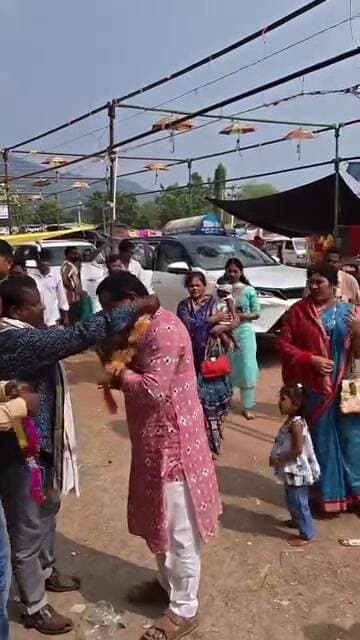 କଣ୍ଟାବାଞ୍ଜି: ମହଖଣ୍ଡରେ ମାଆ ବନଦୁର୍ଗାଙ୍କ ଦର୍ଶନ କଲେ କଣ୍ଟାବାଞ୍ଜି ବିଧାୟକ ଲକ୍ଷ୍ମଣ ବାଗ