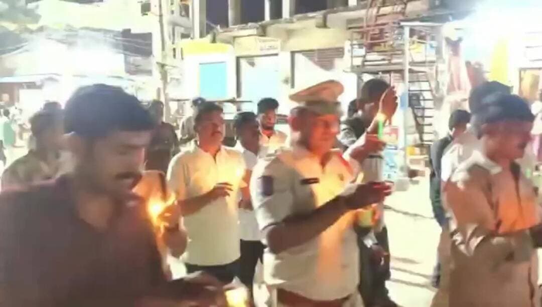 నర్సింహులపేట: నర్సింహులపేటలో ఘనంగా పోలీస్ అమరవీరుల సంస్మరణ దినోత్సవం