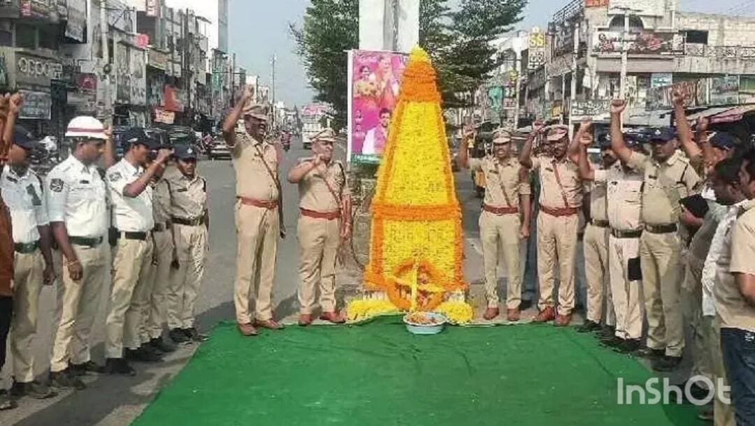జనగాం: జనగామలో పోలీసు అమరవీరులకు ఘన నివాళులర్పించిన డీసీపీ