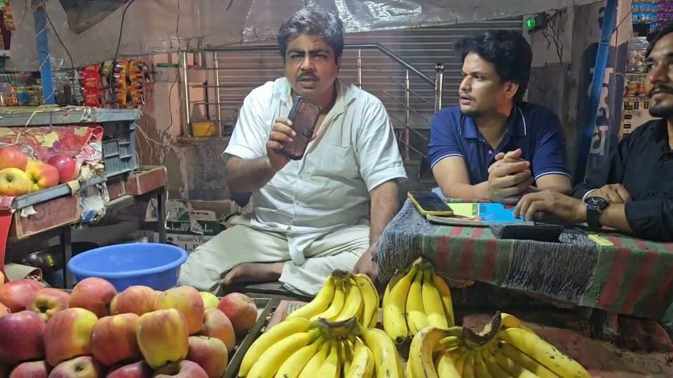 मोबाइल मिला है.... जिस किसी का हो संपर्क करें ।