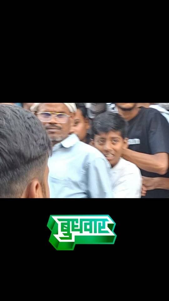 जसवंत नगर की मैदानी रामलीला के रावण और राम युद्ध के दौरान सड़कों पर युद्ध हो रहा था इस दौरान यह लोग आपस में भिड़े....
