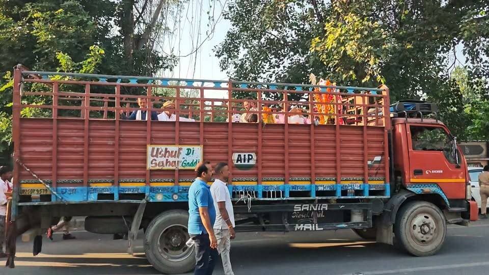 माँ दुर्गा जी को चले देने विदाई, जय माता दी
