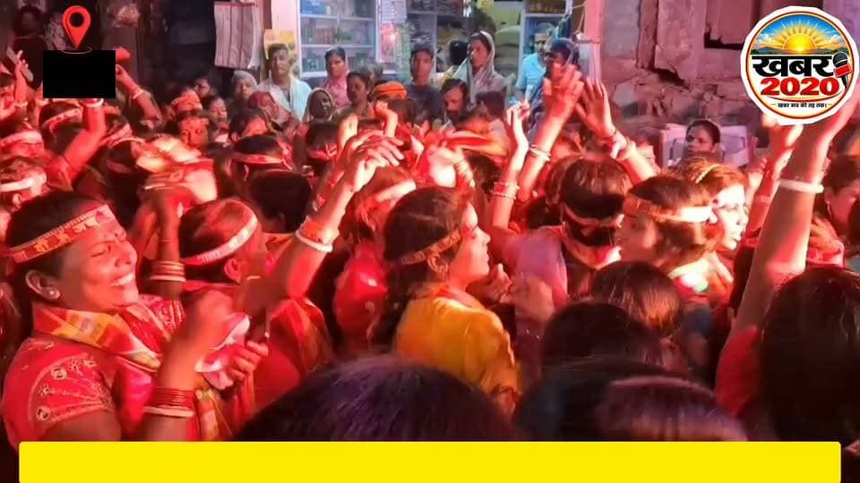 पटना के मनेर में दुर्गा पूजा के समापन एवं प्रतिमा विसर्जन के दौरान काफी संख्या में महिला श्रद्धालुओ हुई शामिल. #durgapuja #pratimavisarjan #manerpatna #femaledevotees #trendingnow #explore #letestreels #facebookpost