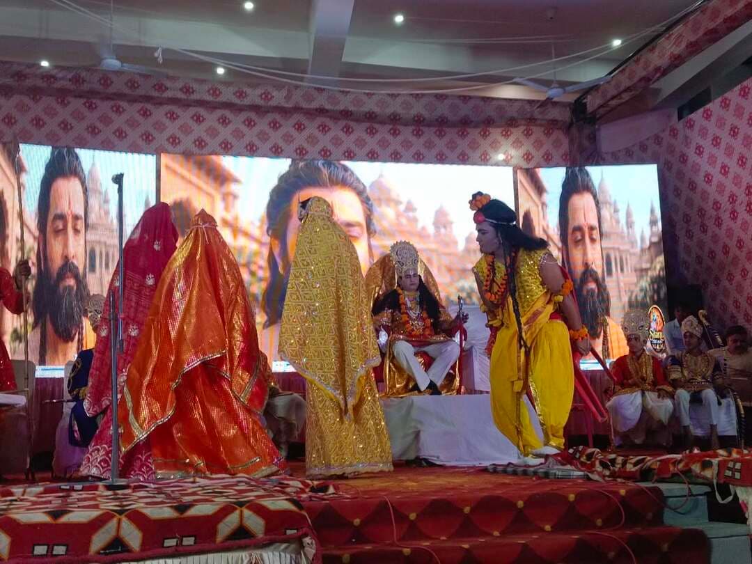 #बृजनगर में श्रीरामलीला कला मंडल की ओर से आयोजित रामलीला के प्रथम दिन की रात्रि को नारद लीला का का किया मंचन